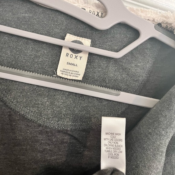 Roxy Asymmetrical Zip Up Faux Fur (Sherpa) Hoodie Jacket w/ button detail. S. - Picture 11 of 16